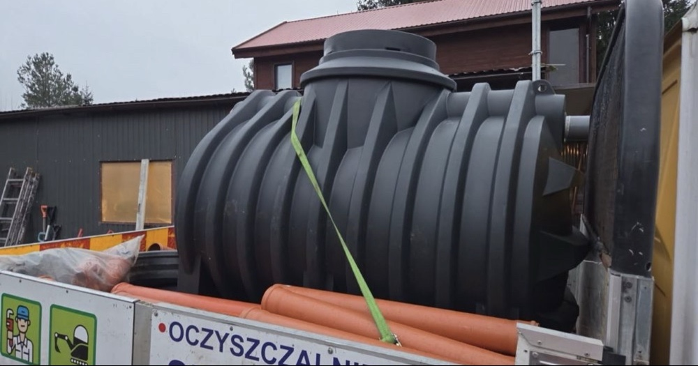 Zbiornik oczyszczalni w transporcie